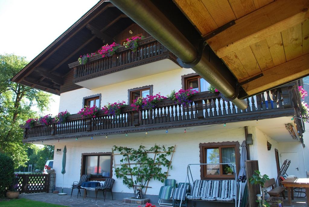 Gaestehaus Riki Oberschmid Apartment